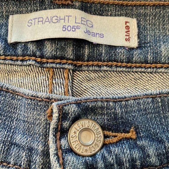 Levi’s 505 Jeans Straight Leg Medium Wash Jeans - Picture 9 of 11